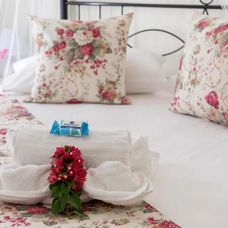 Port View House * Parasporos