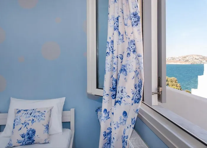 Port View House * Parasporos