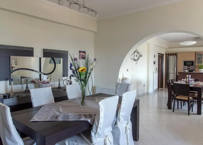 Port View House Сasa de vacaciones Parasporos