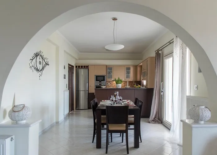 Port View House * Parasporos