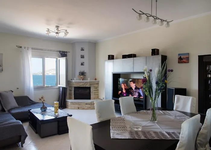 Сasa de vacaciones Port View House Parasporos